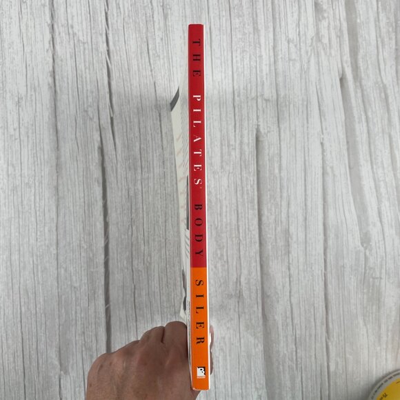 📚 3/$25 The Pilates Body by Brooke Siler | Paperback - Picture 5 of 5